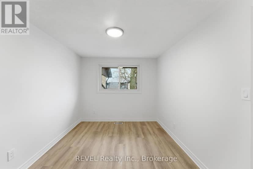 15 - 151 Linwell Road — photo 24 of 40