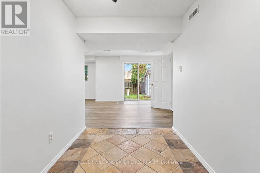 25 Nicholson Drive — photo 36 of 40