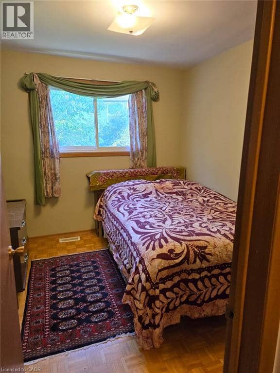 410 LAKEVIEW Drive — photo 12 of 25