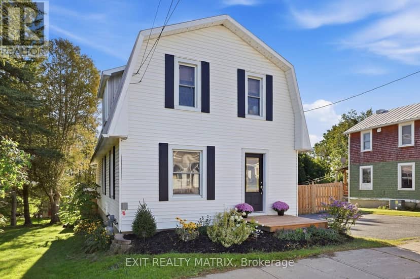 75 Stanley Avenue, Champlain, photo 4