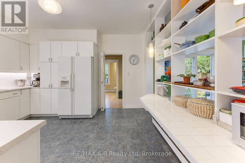 204 Delamere Avenue — photo 12 of 40