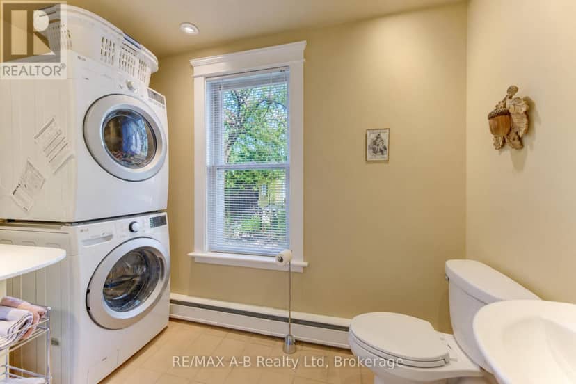 204 Delamere Avenue — photo 15 of 40