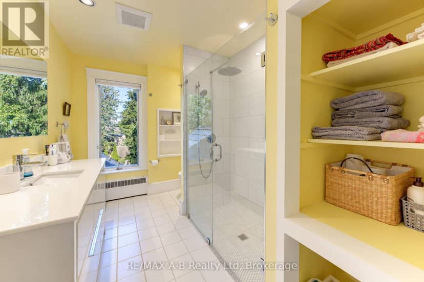 204 Delamere Avenue — photo 25 of 40
