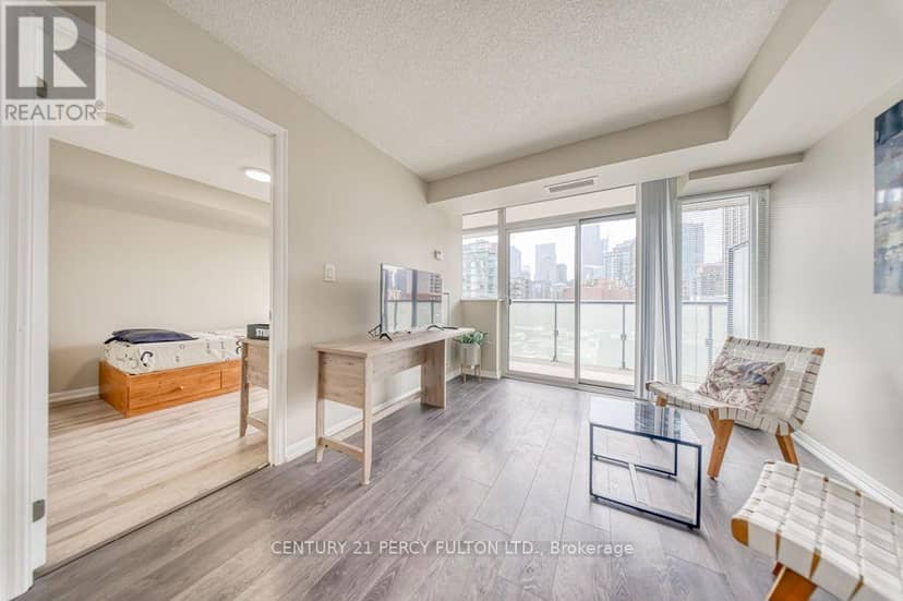 1107 - 400 Adelaide Street E — photo 14 of 27
