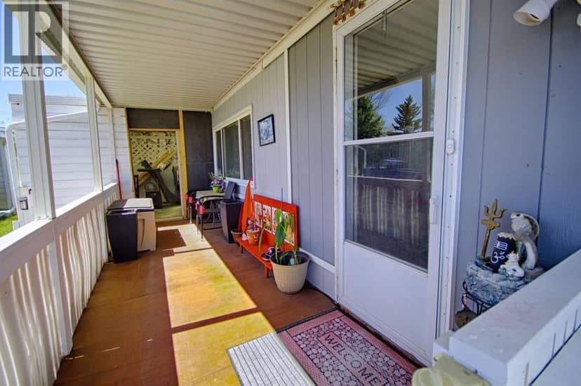 2910 29 Street S — photo 19 of 21