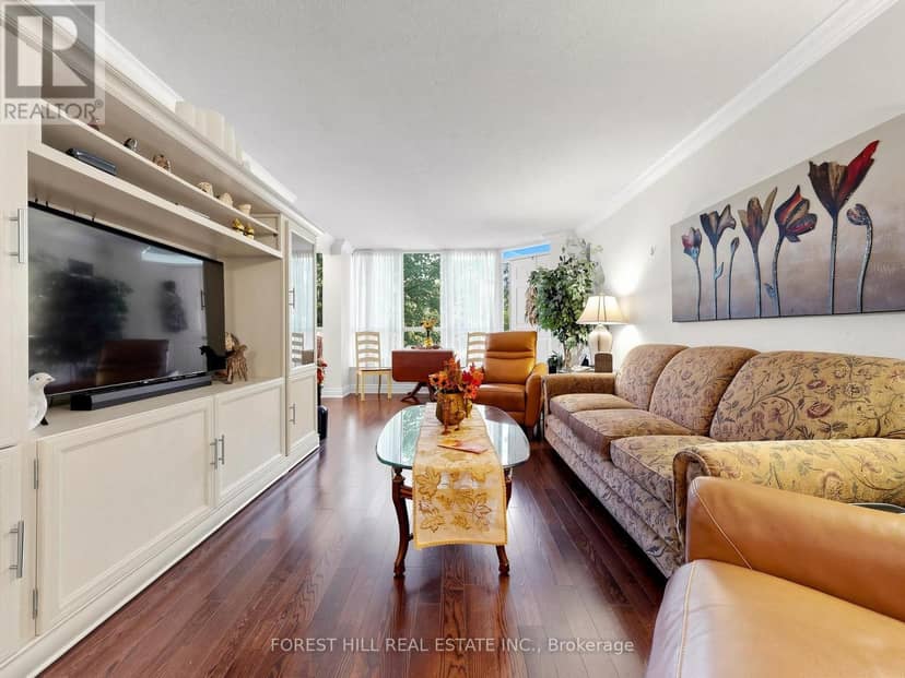 225 - 14924 Yonge Street — photo 4 of 33
