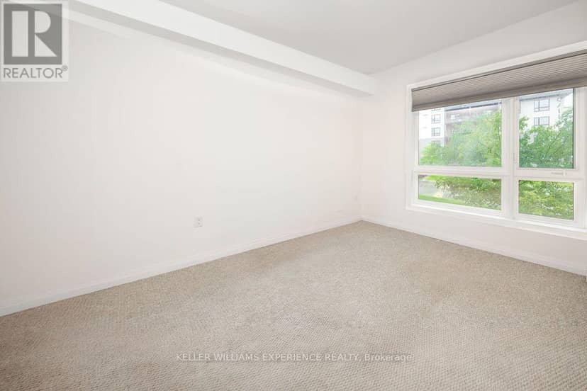 201 - 300 Essa Road E — photo 15 of 38