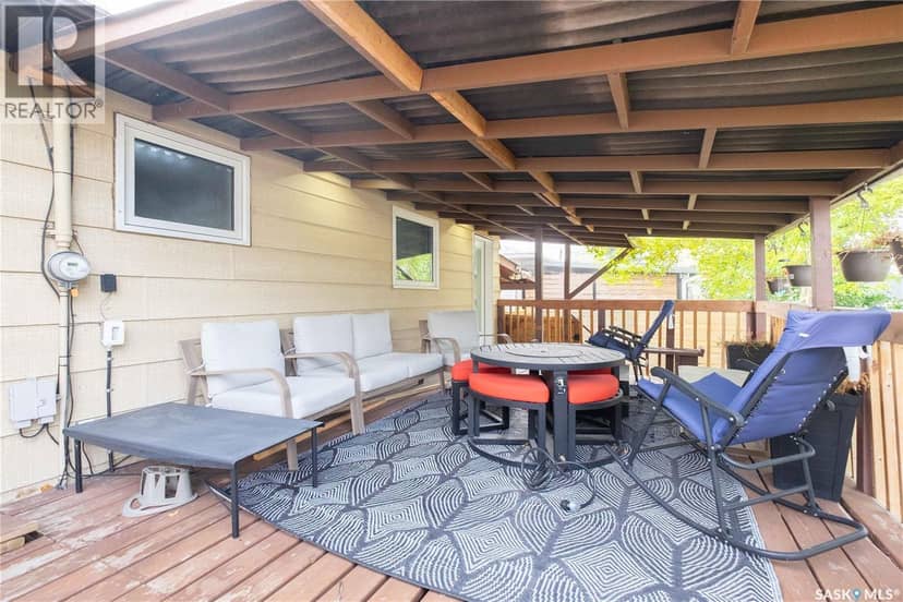 1152 Campbell STREET — photo 10 of 38