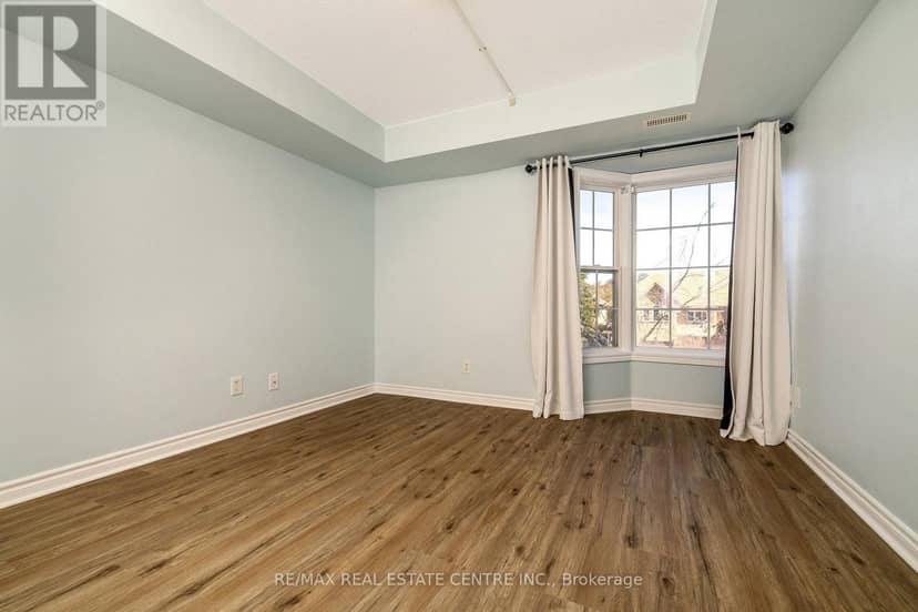 205 - 1421 Walker's Line — photo 20 of 34