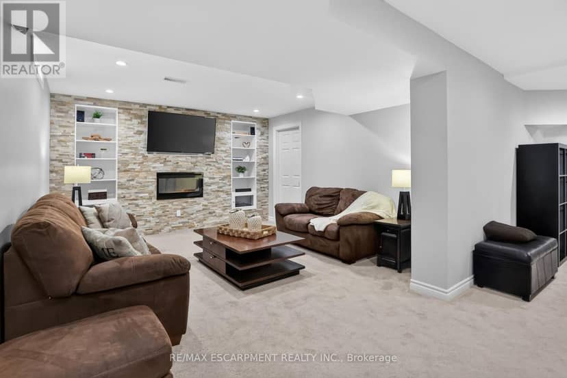 4852 Northgate Crescent — photo 35 of 40