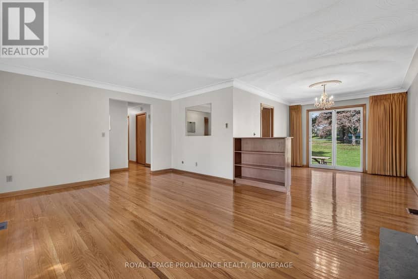 9 Dianna Street — photo 11 of 40