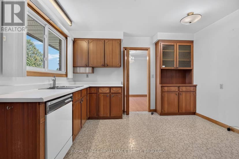 9 Dianna Street — photo 15 of 40