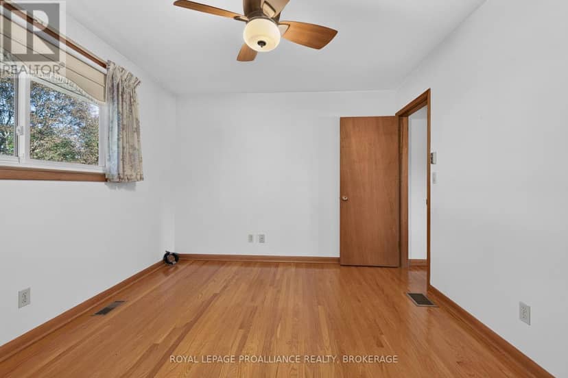 9 Dianna Street — photo 18 of 40