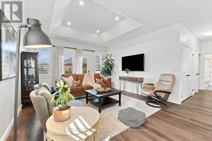 20 Aberdeen Street — photo 15 of 40