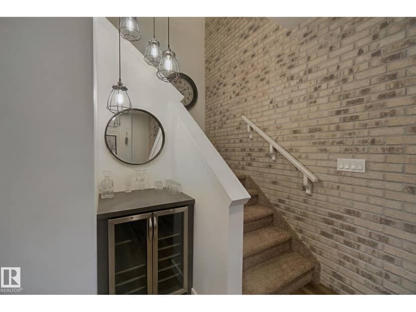 1024 Berg Pl — photo 14 of 40