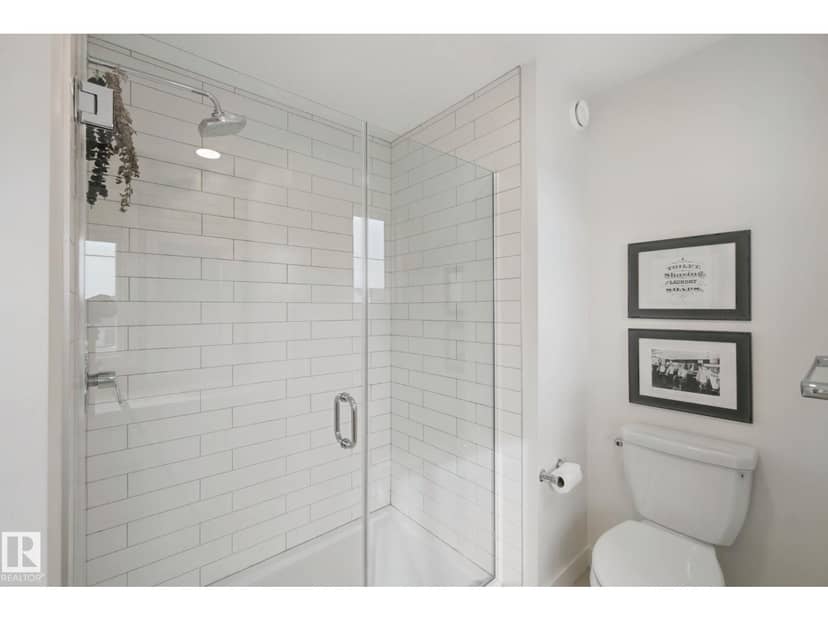 1024 Berg Pl — photo 23 of 40