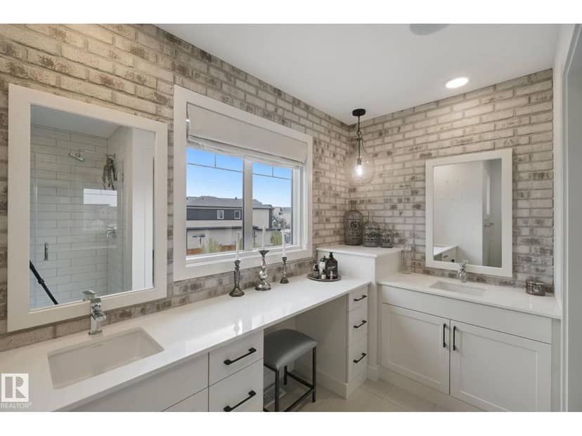 1024 Berg Pl — photo 22 of 40