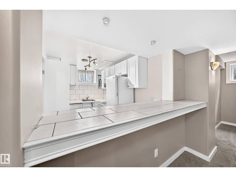 10715 133 ST NW — photo 37 of 40