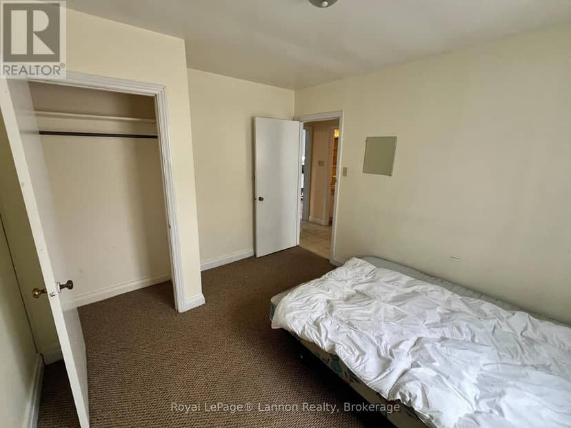 131 Burns Street — photo 15 of 18
