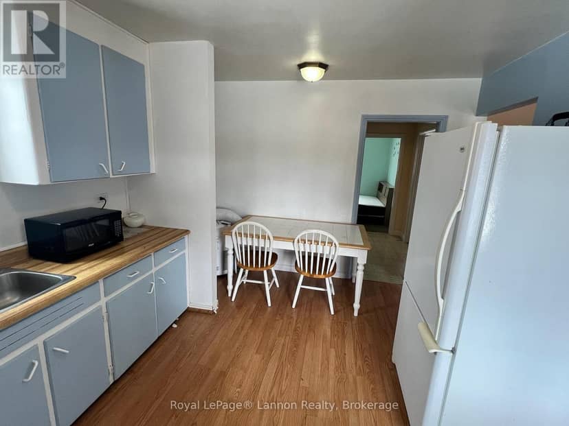 131 Burns Street — photo 7 of 18