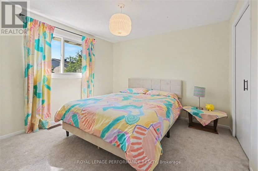 6284 Sundown Crescent — photo 27 of 37