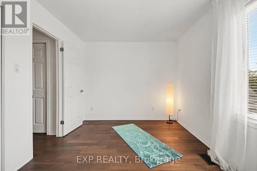 93 Strathaven Private — photo 23 of 30
