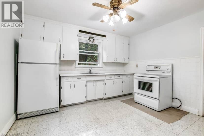 25 HENRY Street — photo 11 of 33
