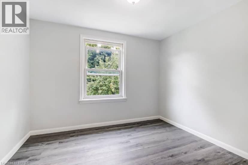 25 HENRY Street — photo 14 of 33