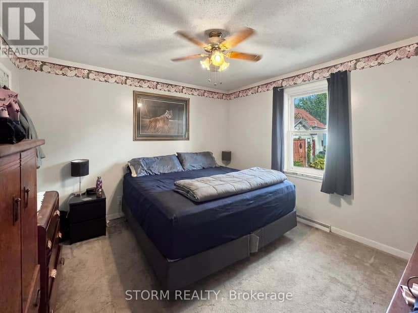 37 Oak Street — photo 15 of 21