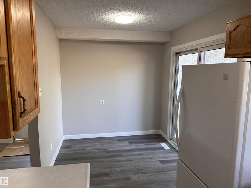 9G Clareview Vg NW — photo 12 of 25
