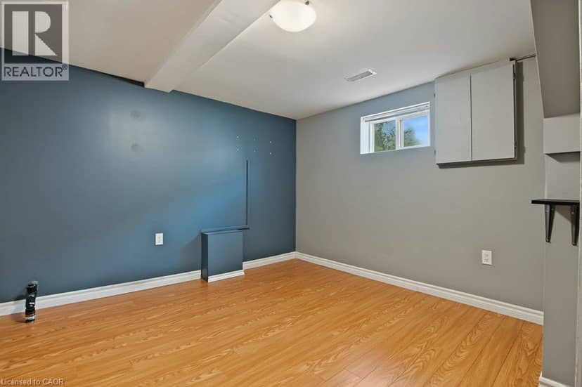 15 CARWYN Crescent — photo 22 of 40