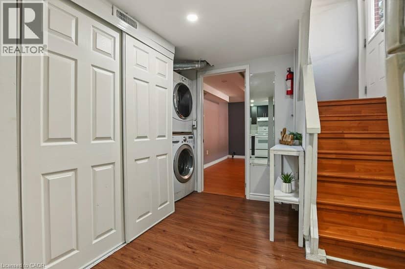 15 CARWYN Crescent — photo 24 of 40