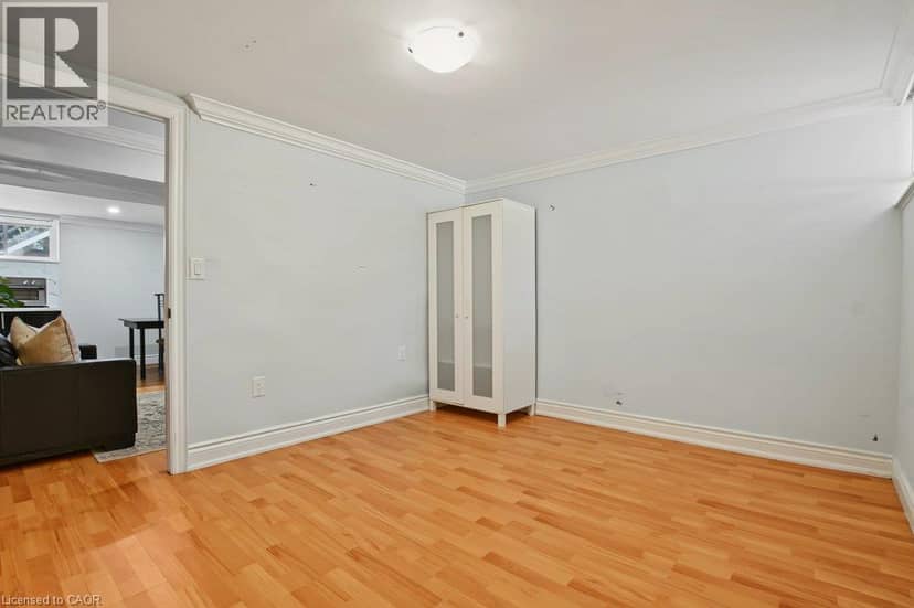 15 CARWYN Crescent — photo 32 of 40