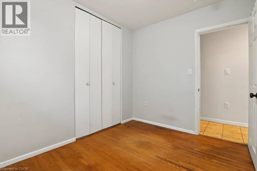 15 CARWYN Crescent — photo 18 of 40