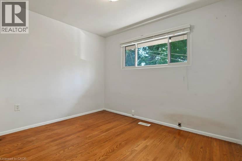 15 CARWYN Crescent — photo 15 of 40