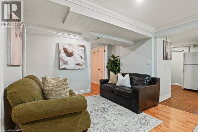 15 CARWYN Crescent — photo 28 of 40