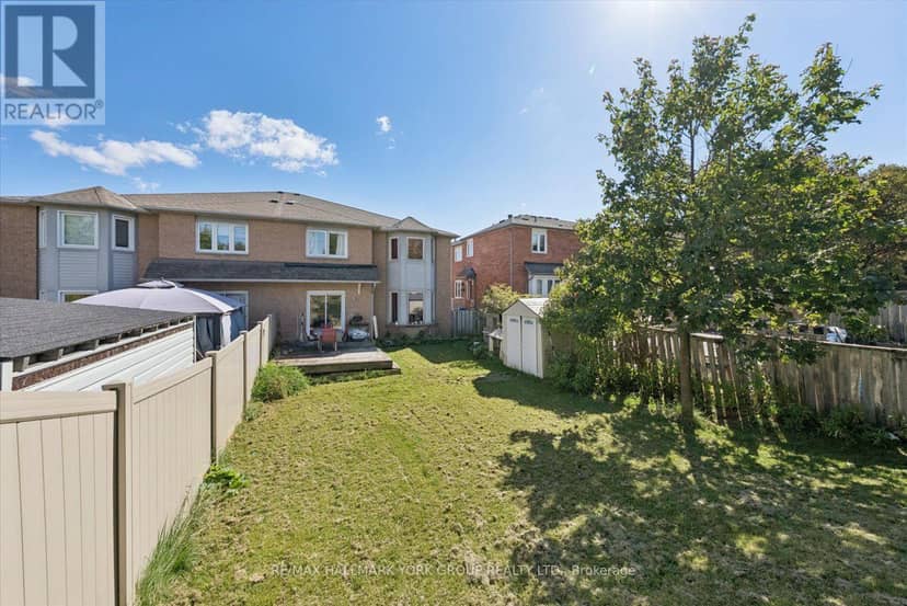 537 Walpole Crescent — photo 18 of 26