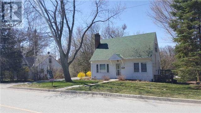 66 Roxborough Road — photo 2 of 14