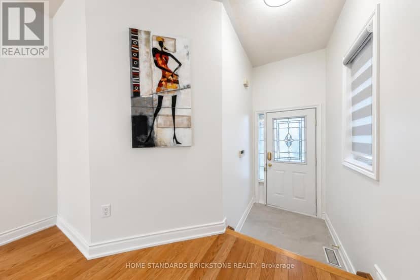 46 Monastery Lane, Toronto, photo 2