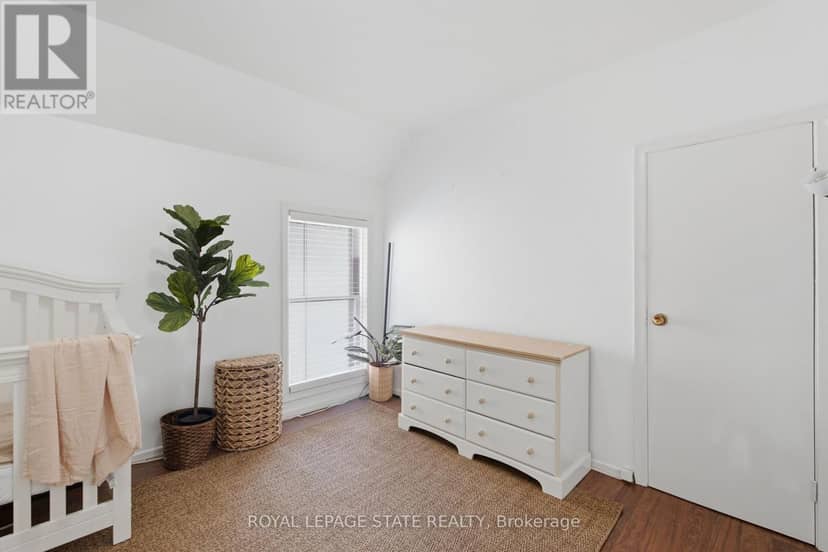 126 Niagara Street — photo 27 of 40