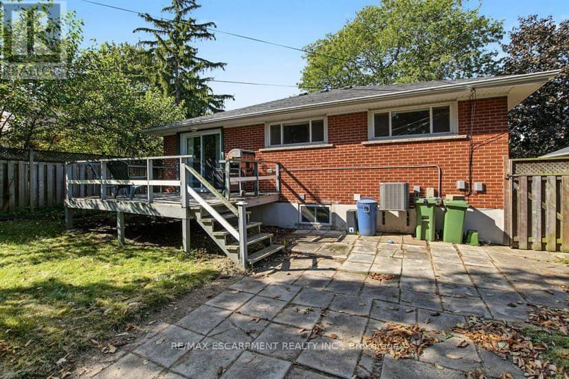 15 Carwyn Crescent — photo 40 of 40