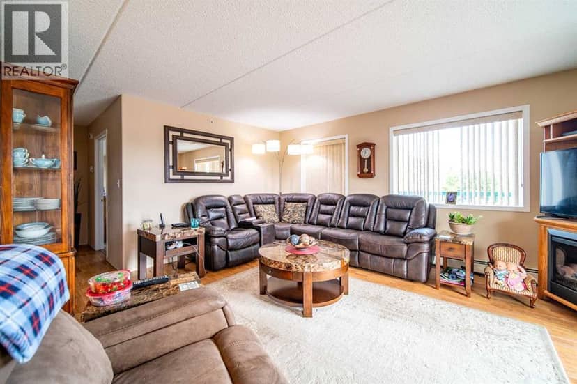 307, 848 4 Avenue, Wainwright, photo 5