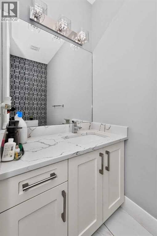 170 Kinniburgh Crescent — photo 18 of 40