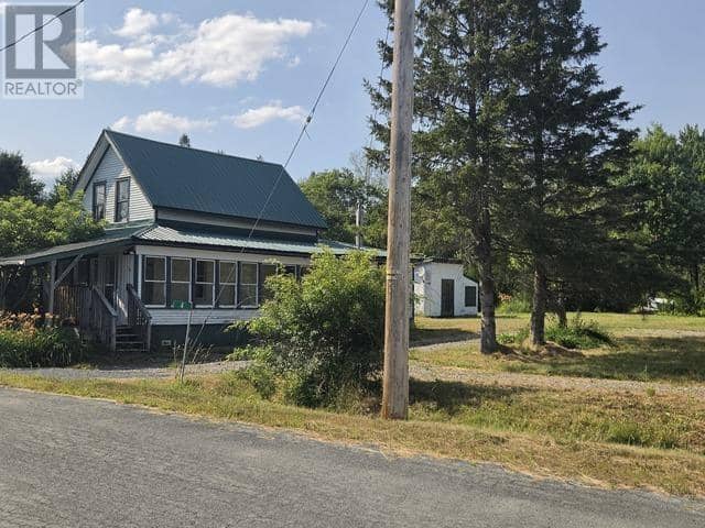 4 Tarbutt ST, Bruce Mines, photo 2