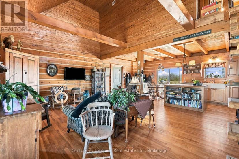939 Kelly Road, Prince Edward County, photo 3