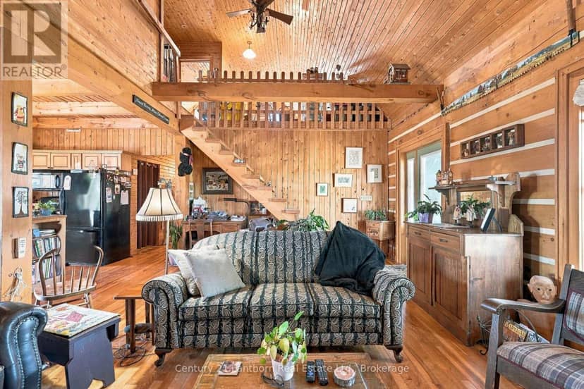 939 Kelly Road, Prince Edward County, photo 7