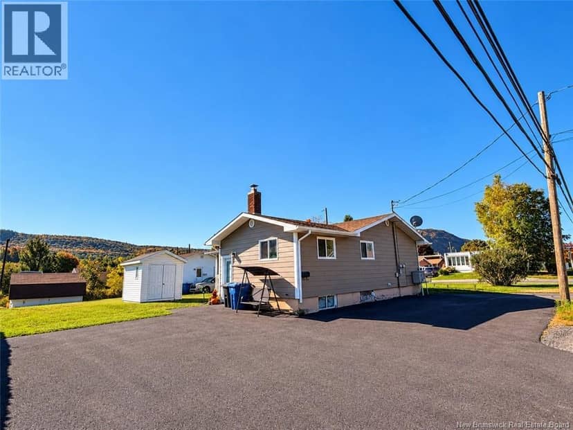 2 Walsh Avenue, Campbellton, photo 2