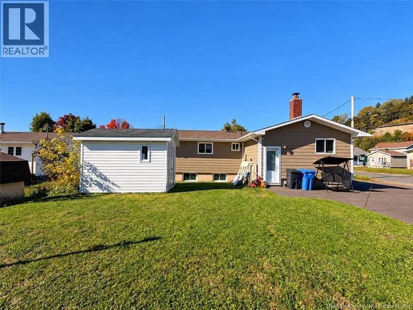 2 Walsh Avenue, Campbellton, photo 3