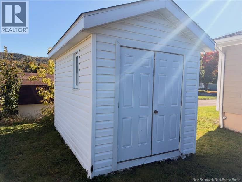 2 Walsh Avenue, Campbellton, photo 5