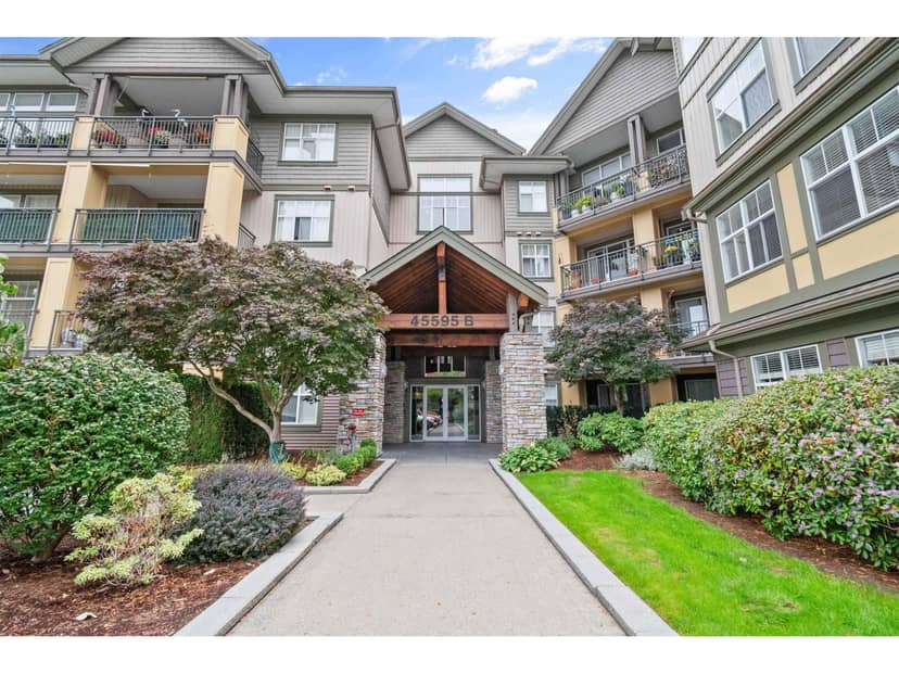 211B 45595 TAMIHI WAY, Garrison Crossing, Chilliwack